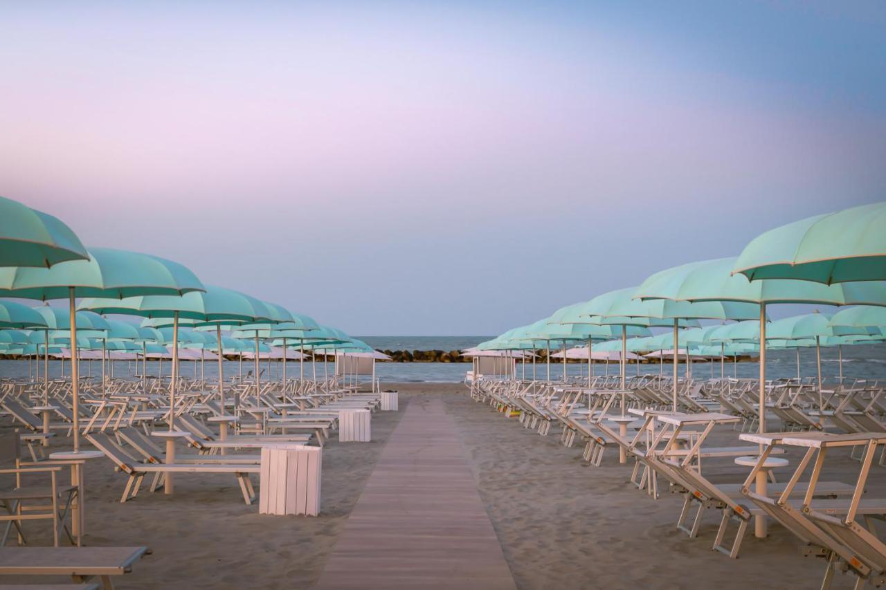 Blu Suite Resort Bellaria-Igea Marina Eksteriør billede