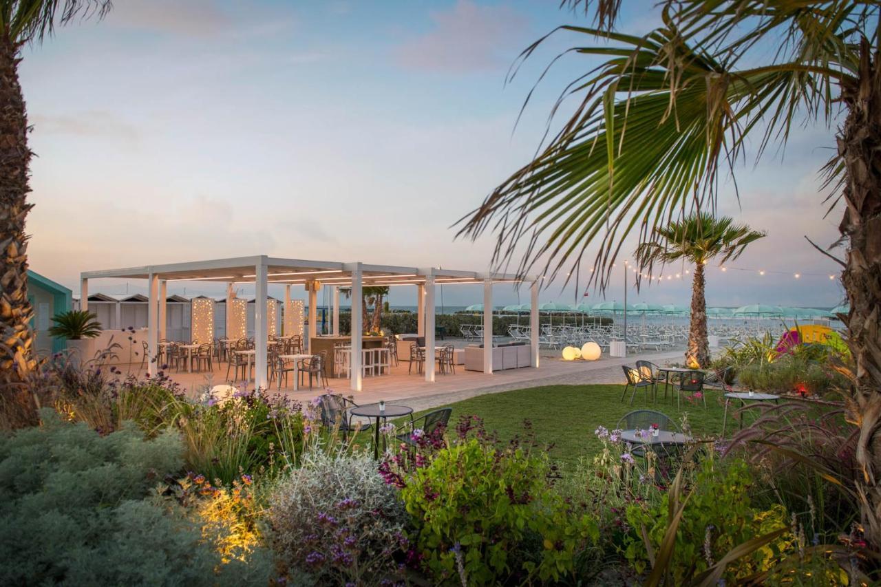 Blu Suite Resort Bellaria-Igea Marina Eksteriør billede