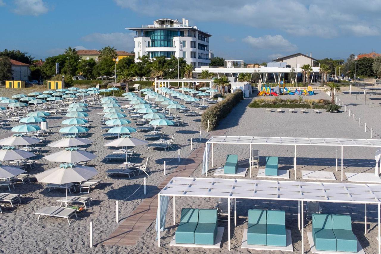 Blu Suite Resort Bellaria-Igea Marina Eksteriør billede