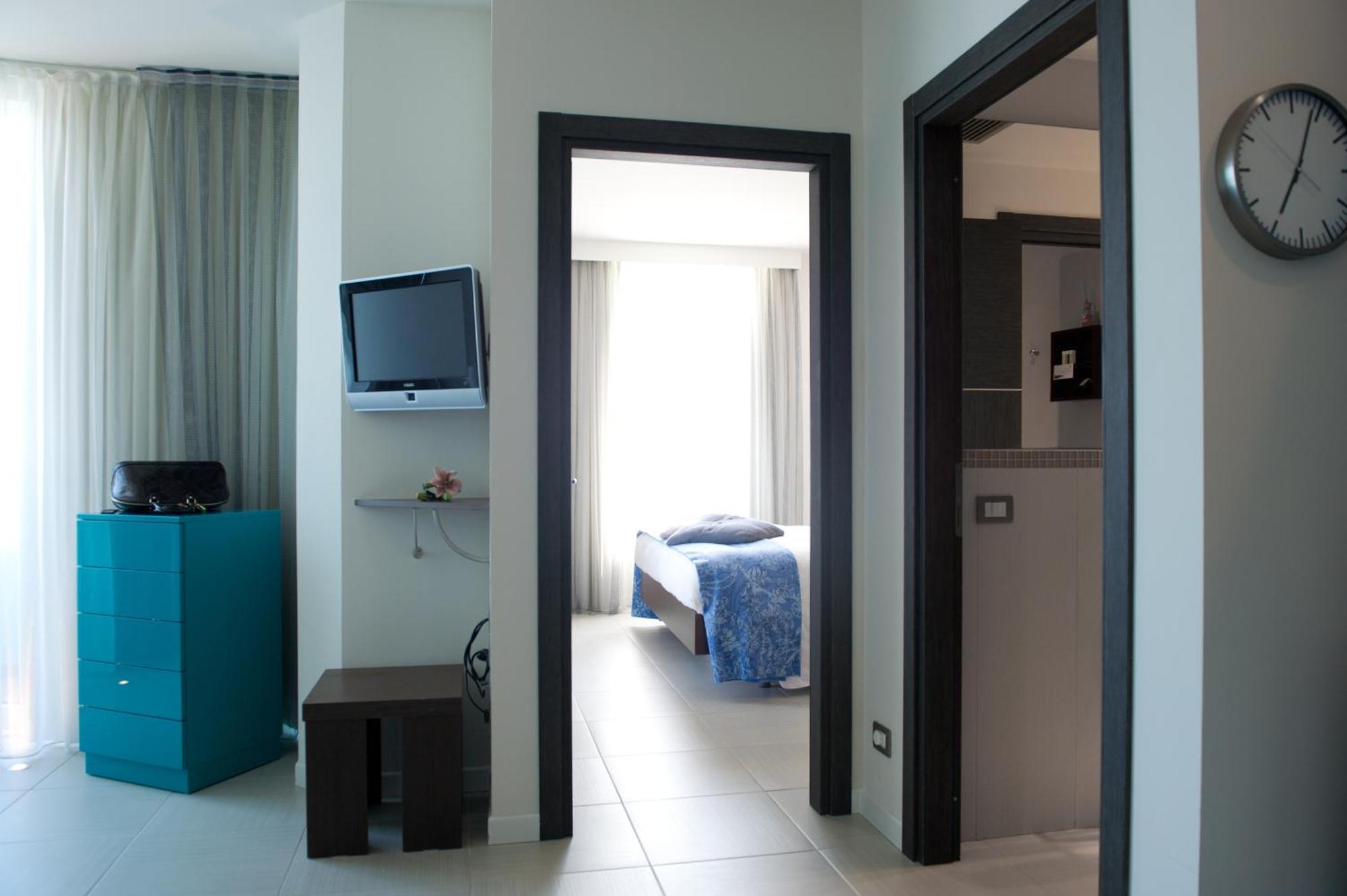 Blu Suite Resort Bellaria-Igea Marina Eksteriør billede